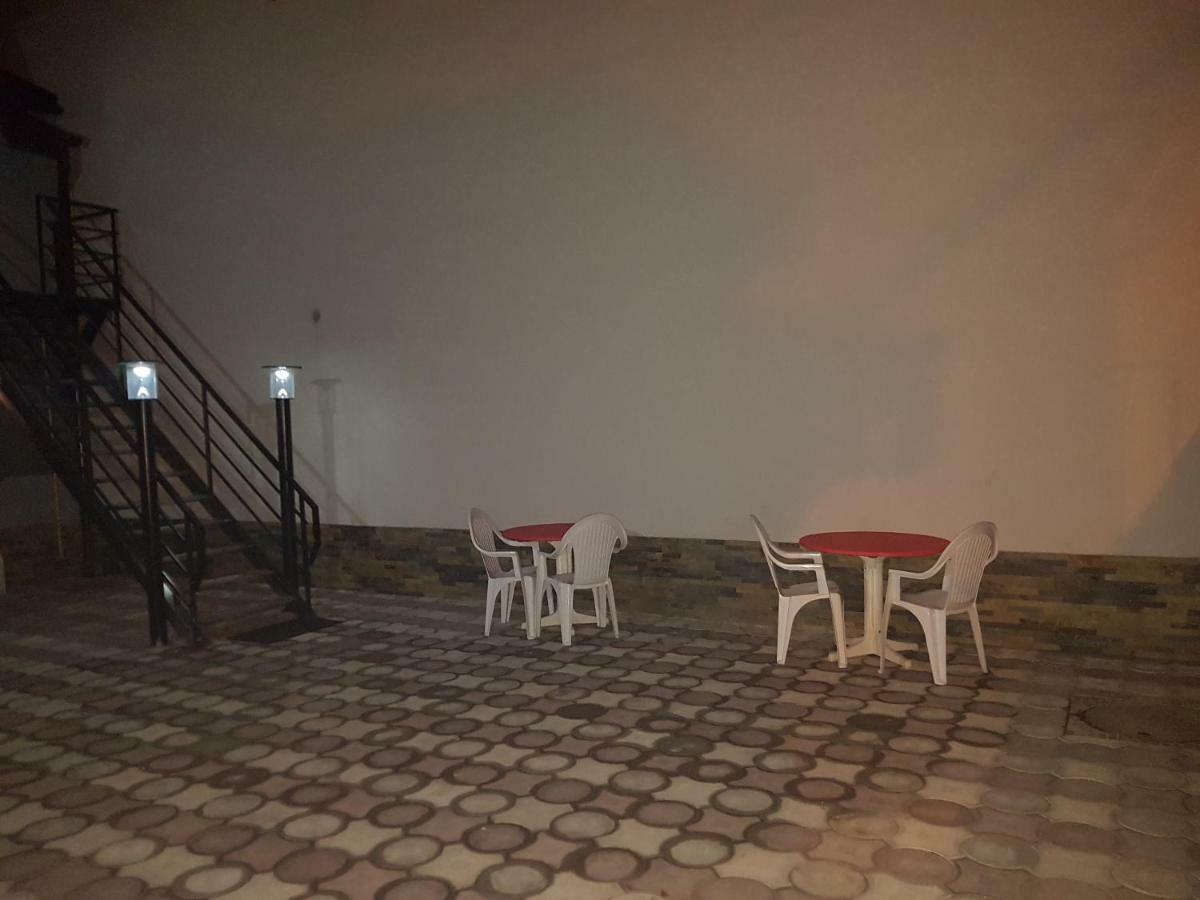 Отель Casa Lions Тимишоара Экстерьер фото